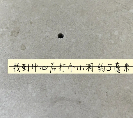 丰润瓷砖空鼓维修公司专业解答在瓷砖铺贴过程中，如果砂料搅拌不均匀，将会带来以下问题